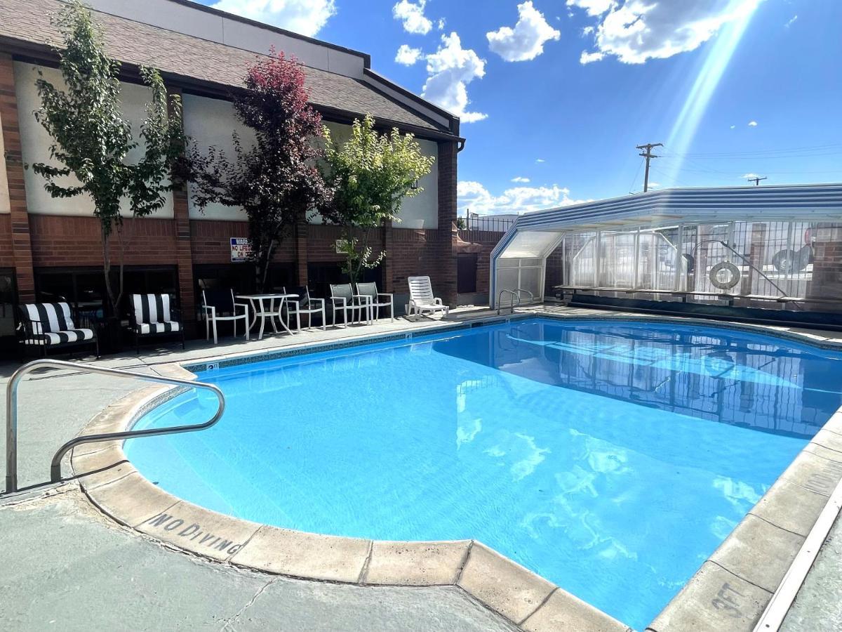 Ramada By Wyndham Richfield Ut I-70 Hotel Exterior photo