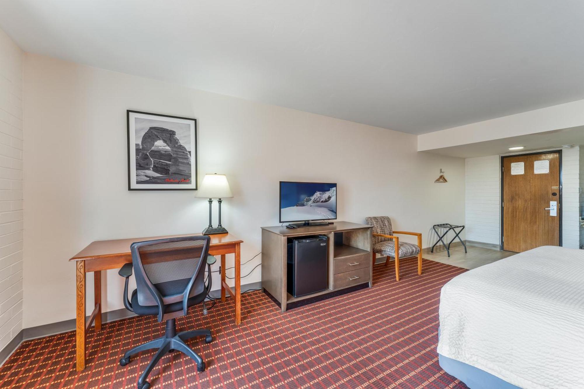 Ramada By Wyndham Richfield Ut I-70 Hotel Exterior photo